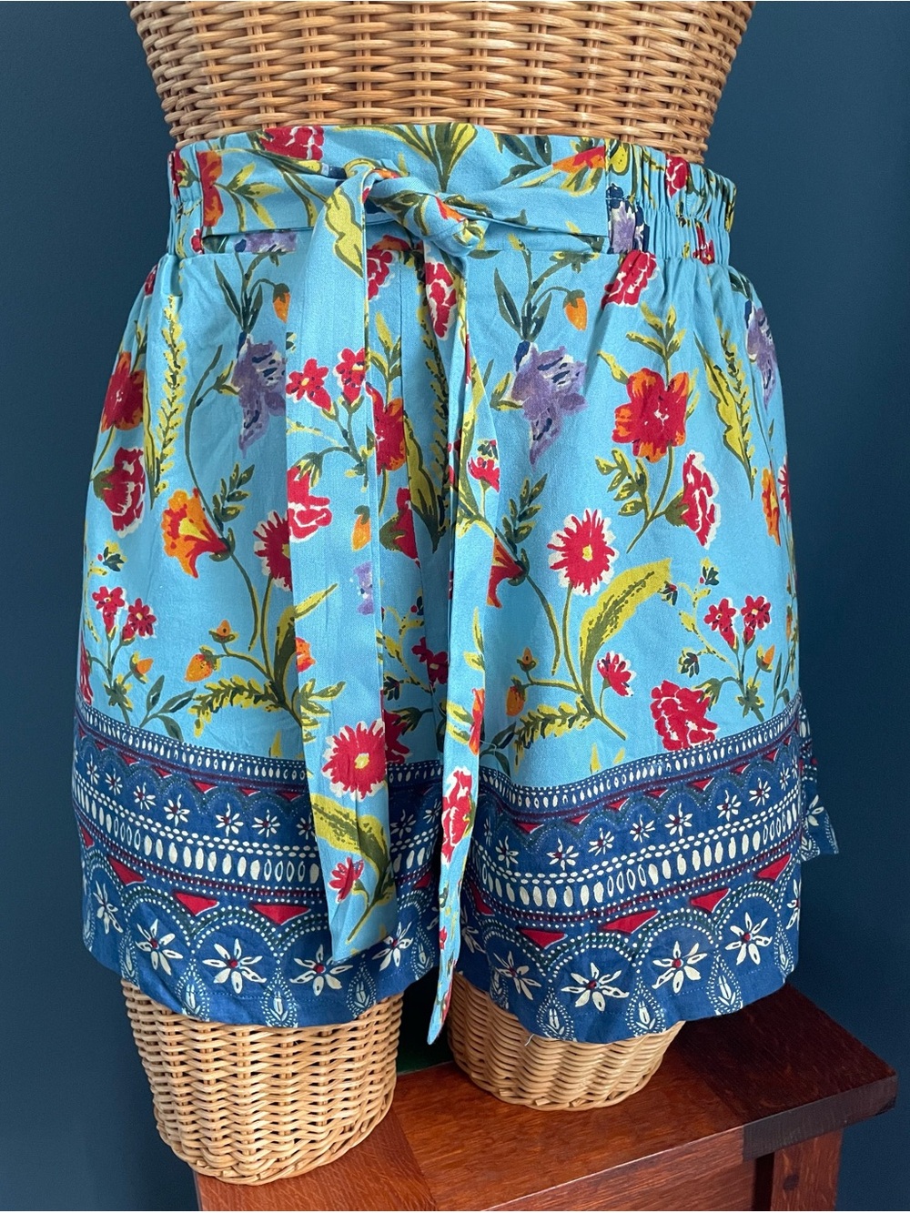 Angie Wide Leg Shorts Elastic Waist with Tie Floral Border Blue Size Small
